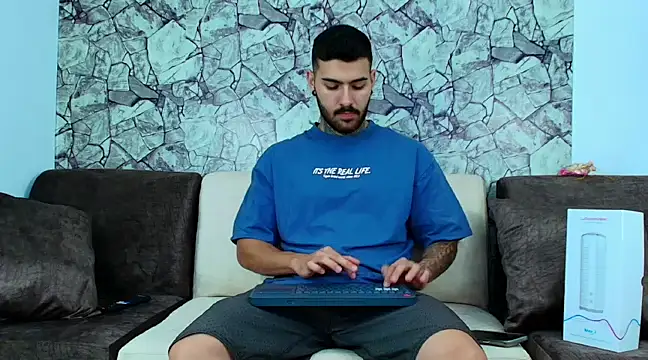 silvano torres online show from December 6, 2024, 8:23 pm