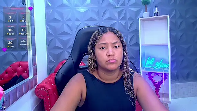 Cristal War online show from May 6, 2026, 12:03 am