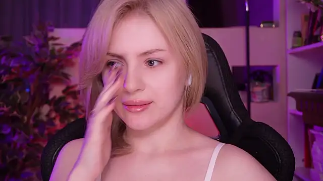 Chriss Fox online show from March 14, 2026, 5:19 pm