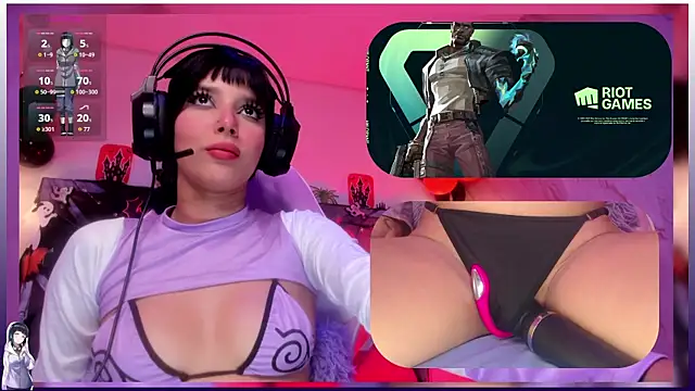 SweetieCloe  online show from October 26, 2025, 9:15 pm