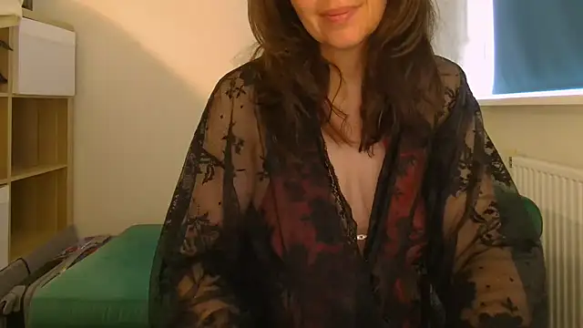 Ella Next Door online show from May 4, 2026, 7:22 am