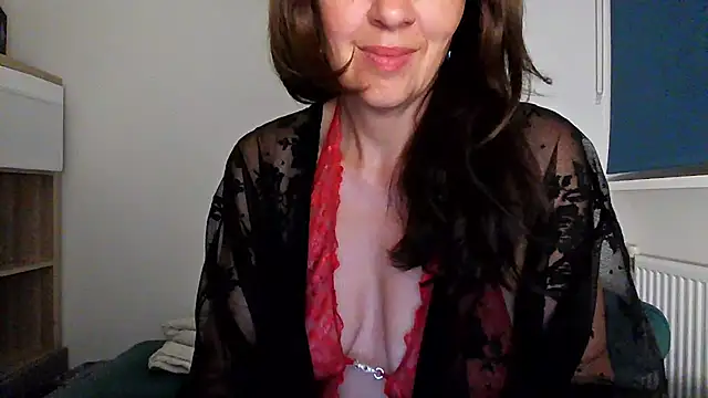 Snapshot of Ella_Next_Door chatting on July 16, 2026, 9:56 pm Ella Next Door online show from July 16, 2026, 9:56 pm