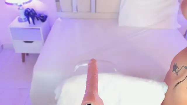 Miliaangeles online show from March 23, 2025, 7:42 am