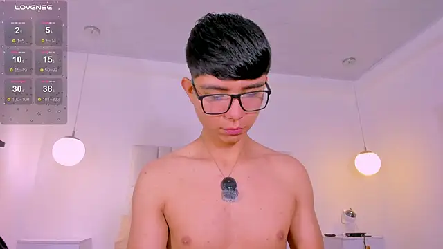 CodyTwink online show from June 4, 2026, 4:44 pm