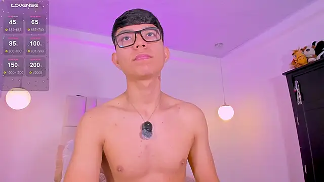 CodyTwink online show from May 1, 2026, 3:17 pm
