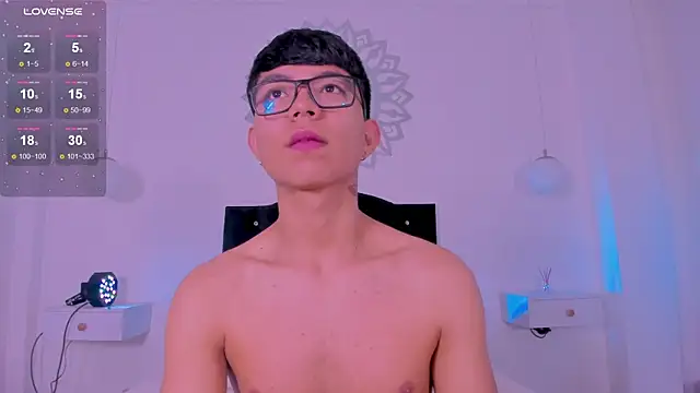 CodyTwink online show from October 15, 2025, 1:41 pm