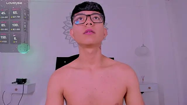 CodyTwink online show from October 2, 2025, 1:36 pm