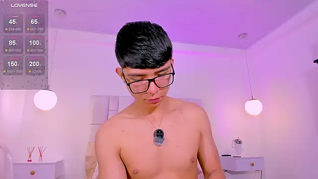 CodyTwink online show from June 18, 2026, 11:54 pm