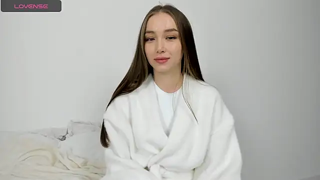 Snapshot of Sweet-bb chatting on April 15, 2026, 8:20 pm Sweet-bb online show from April 15, 2026, 8:20 pm