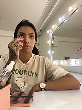 DeuxGold online show from November 12, 2025, 2:26 am