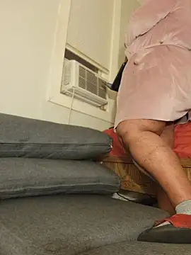 AllLeggs online show from June 5, 2026, 9:04 am