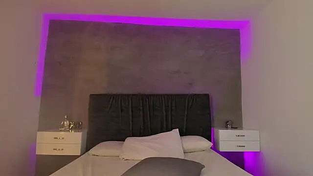 jasminehill  online show from March 13, 2025, 5:07 pm