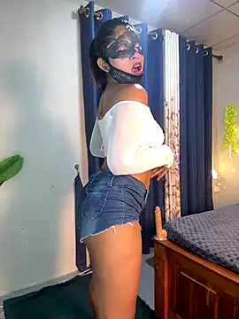 Cinderella-98 online show from October 2, 2025, 4:21 pm