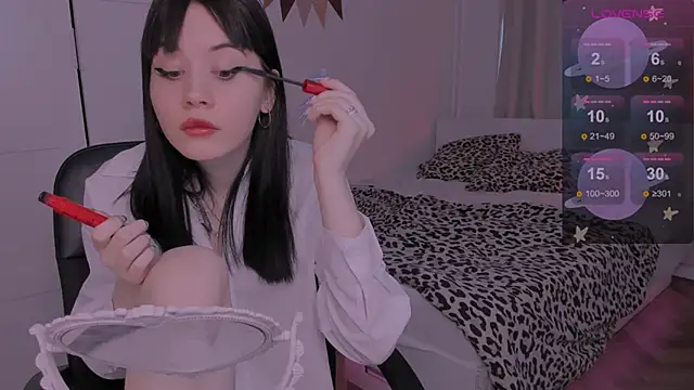 CoddleWeeper  online show from February 26, 2025, 10:38 am