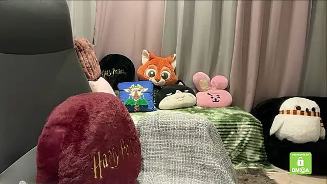 Unique-Beauty online show from December 18, 2025, 4:22 pm