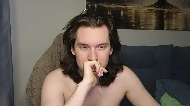 MoreRealAlex online show from April 29, 2026, 5:33 am