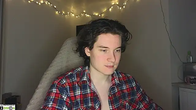 MoreRealAlex online show from October 22, 2025, 6:02 am