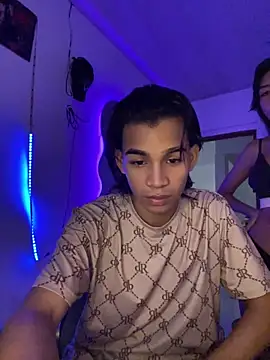Snapshot of Boypolla11 chatting on August 3, 2026, 9:52 pm Boypolla11 online show from August 3, 2026, 9:52 pm