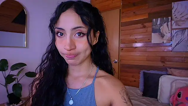 amber curly online show from April 21, 2026, 8:37 pm