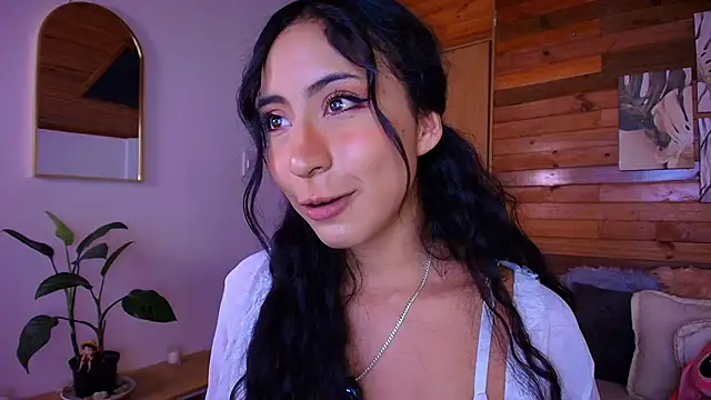 Snapshot of amber_curly chatting on June 17, 2026, 8:52 pm amber curly online show from June 17, 2026, 8:52 pm