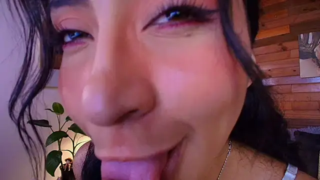 amber curly online show from August 6, 2026, 8:48 pm