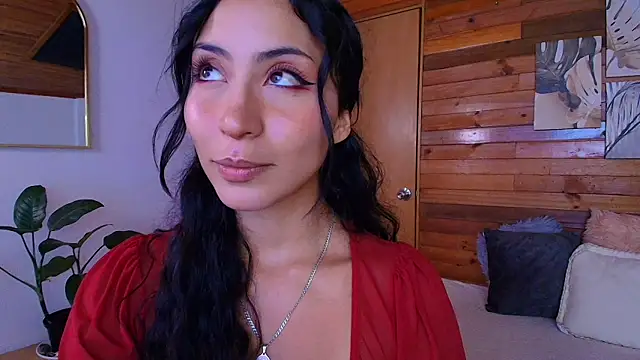 amber curly online show from April 29, 2026, 9:32 pm