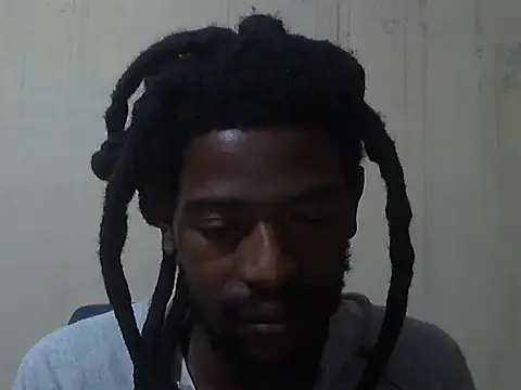 Snapshot of gldnmvsk_XO chatting on February 22, 2026, 10:11 pm gldnmvsk XO online show from February 22, 2026, 10:11 pm