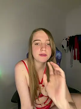 Snapshot of EvieRoseex chatting on July 6, 2026, 4:19 am EvieRoseex online show from July 6, 2026, 4:19 am