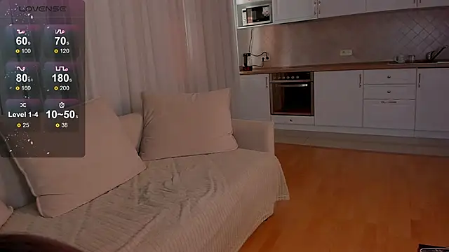 risingrose  online show from September 21, 2025, 9:36 am