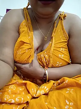 Snapshot of Nancy-22 chatting on February 14, 2026, 11:32 am Nancy-22 online show from February 14, 2026, 11:32 am