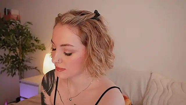 Snapshot of kris69kiss chatting on March 27, 2026, 1:34 pm kris69kiss online show from March 27, 2026, 1:34 pm