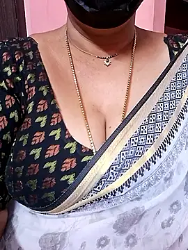 ananya956 online show from November 12, 2025, 12:42 pm