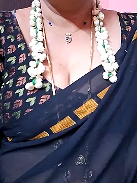 ananya956 online show from May 8, 2026, 2:10 pm