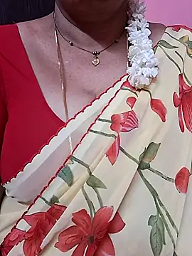 ananya956 online show from April 24, 2026, 5:04 pm