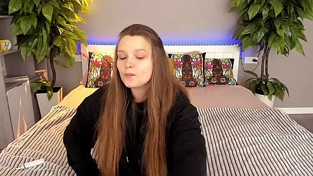 MagicPeachh  online show from September 9, 2025, 8:13 am