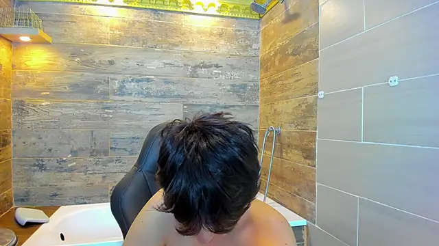 Snapshot of Bryce_Evans chatting on March 14, 2025, 7:34 pm Bryce Evans online show from March 14, 2025, 7:34 pm