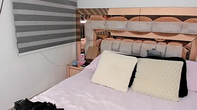 CamiiLovers online show from September 11, 2025, 12:43 am