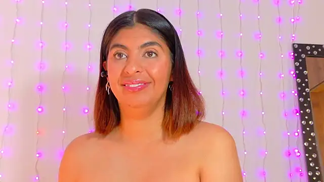 im anna  online show from February 2, 2026, 8:41 pm