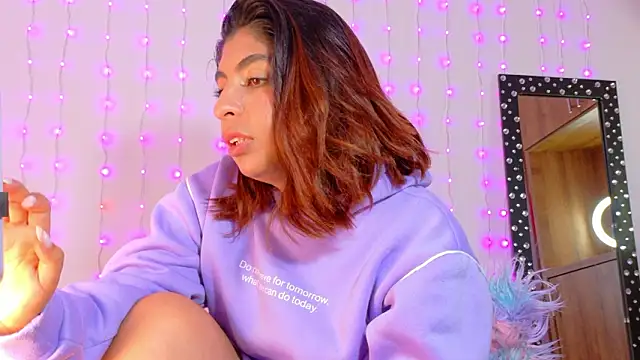 im anna  online show from February 13, 2026, 8:20 pm