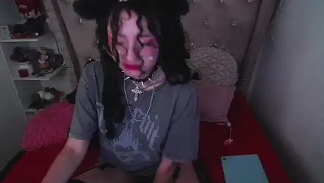 Snapshot of CherieCurl chatting on March 15, 2026, 3:35 am CherieCurl online show from March 15, 2026, 3:35 am