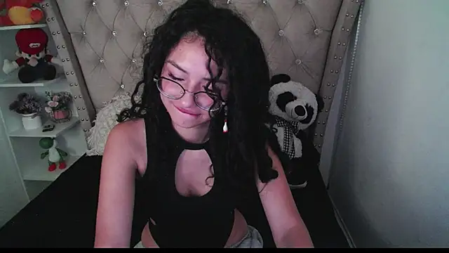 Snapshot of CherieCurl chatting on September 21, 2025, 4:23 pm CherieCurl online show from September 21, 2025, 4:23 pm