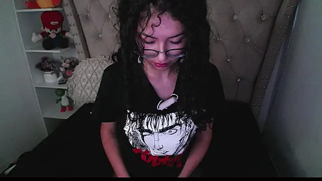 Snapshot of CherieCurl chatting on September 28, 2025, 5:20 pm CherieCurl online show from September 28, 2025, 5:20 pm