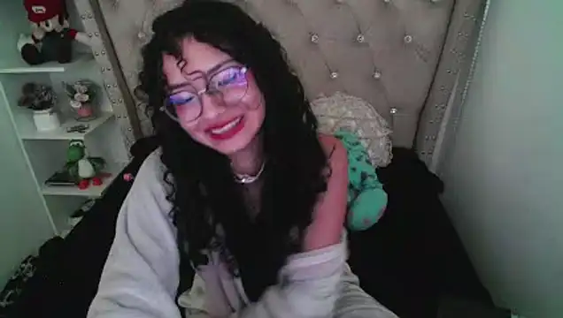 Snapshot of CherieCurl chatting on January 10, 2026, 3:35 am CherieCurl online show from January 10, 2026, 3:35 am