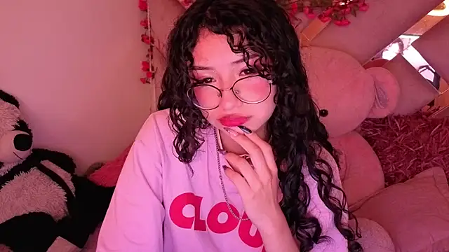 CherieCurl online show from May 29, 2026, 2:50 am