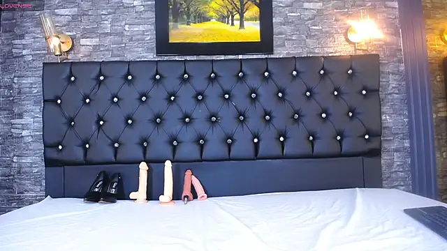 Malory Cortez online show from November 15, 2025, 2:48 am