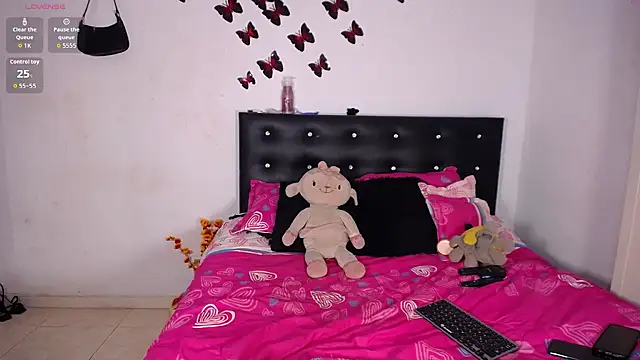 michelleoliver online show from November 10, 2025, 10:53 am