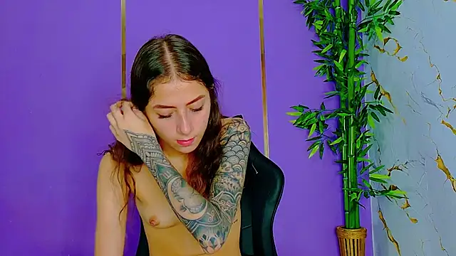 scarlet-jonesx online show from September 26, 2025, 12:45 pm