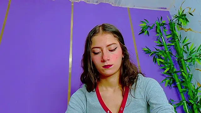 scarlet-jonesx online show from October 3, 2025, 2:40 pm