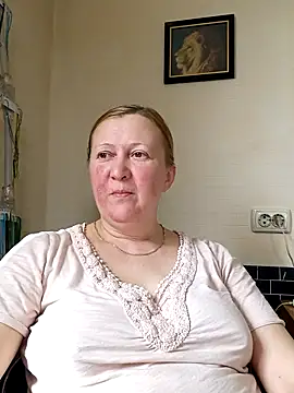 Snapshot of blondyaguar chatting on April 3, 2026, 12:55 pm blondyaguar online show from April 3, 2026, 12:55 pm