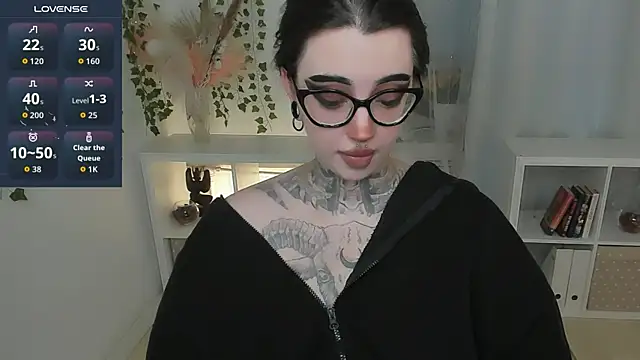 Dixi Pixi  online show from July 17, 2026, 5:48 am